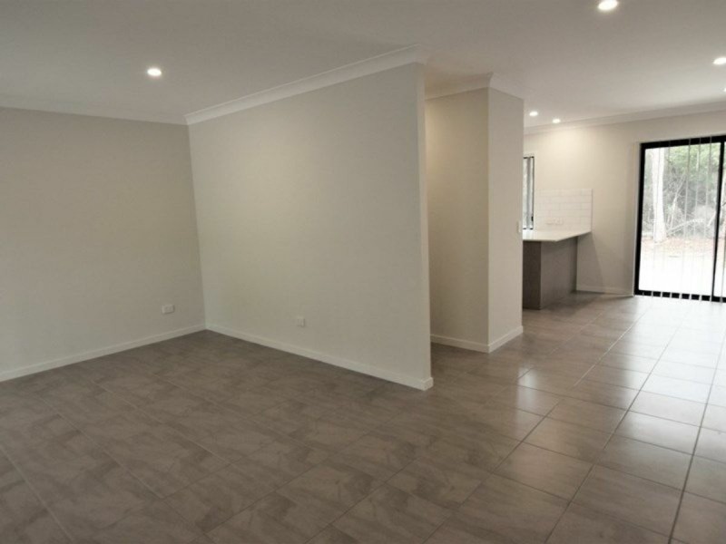 6 Dickenson Drive, Russell Island QLD 4184