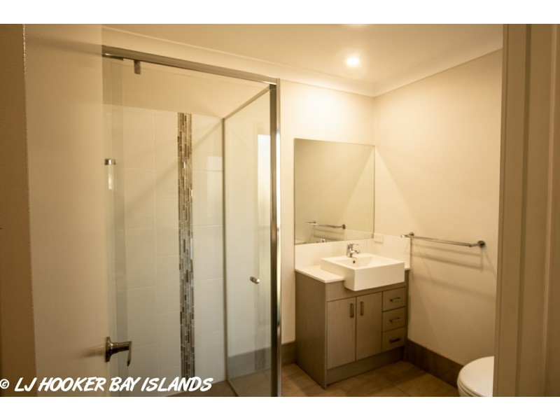 6 Dickenson Drive, Russell Island QLD 4184