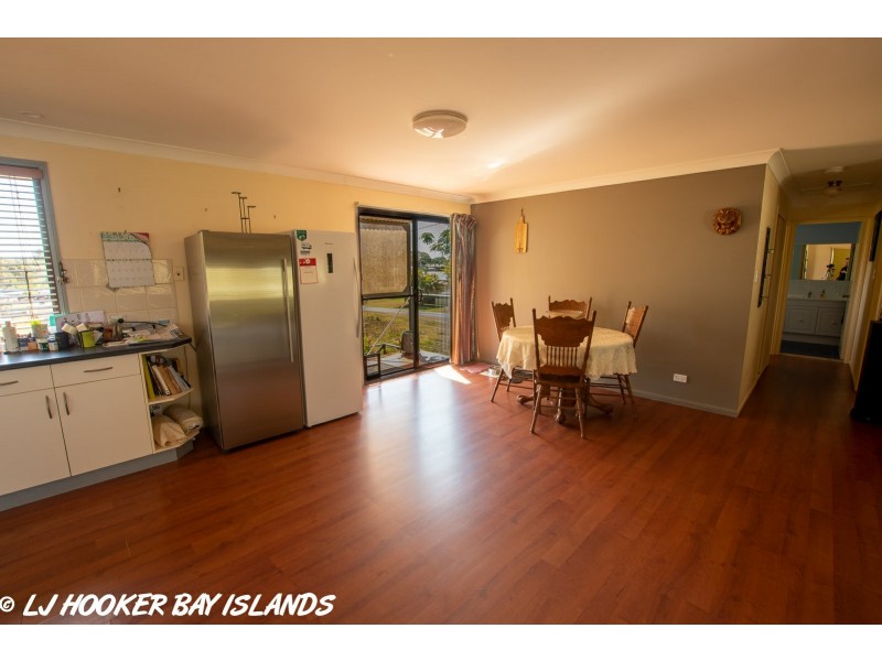 24 Banksia, Russell Island QLD 4184