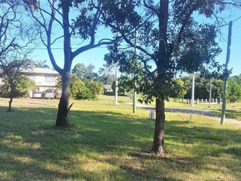 2 Wrights, Russell Island QLD 4184
