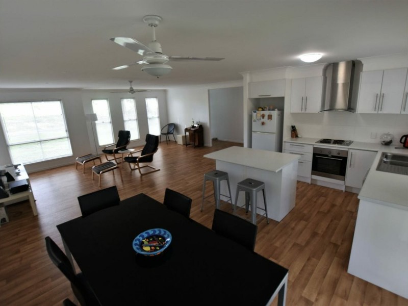 46 Taylor Street, Russell Island QLD 4184