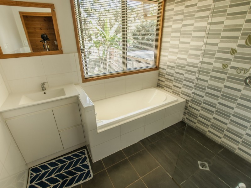 36 Taylor Street, Russell Island QLD 4184