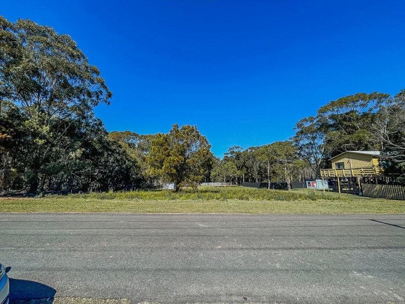 92-94 Minjerriba Road, Russell Island QLD 4184