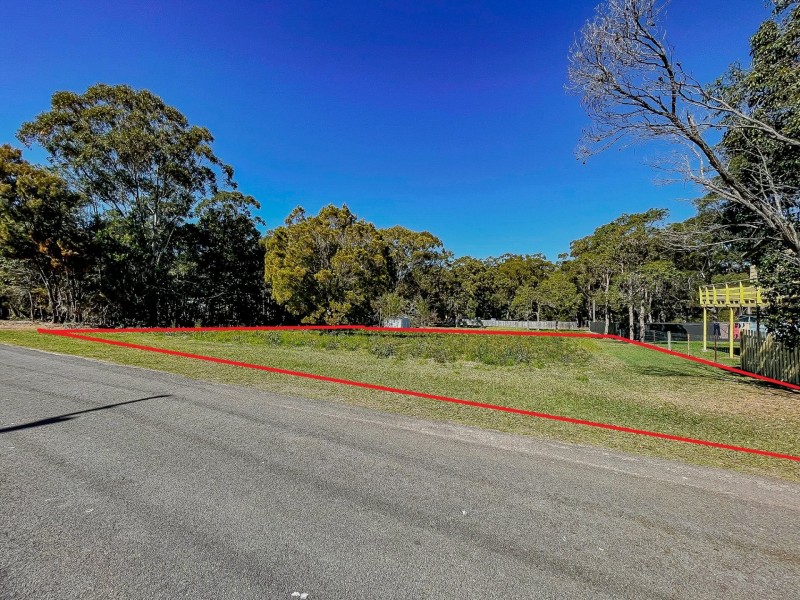 92-94 Minjerriba Road, Russell Island QLD 4184