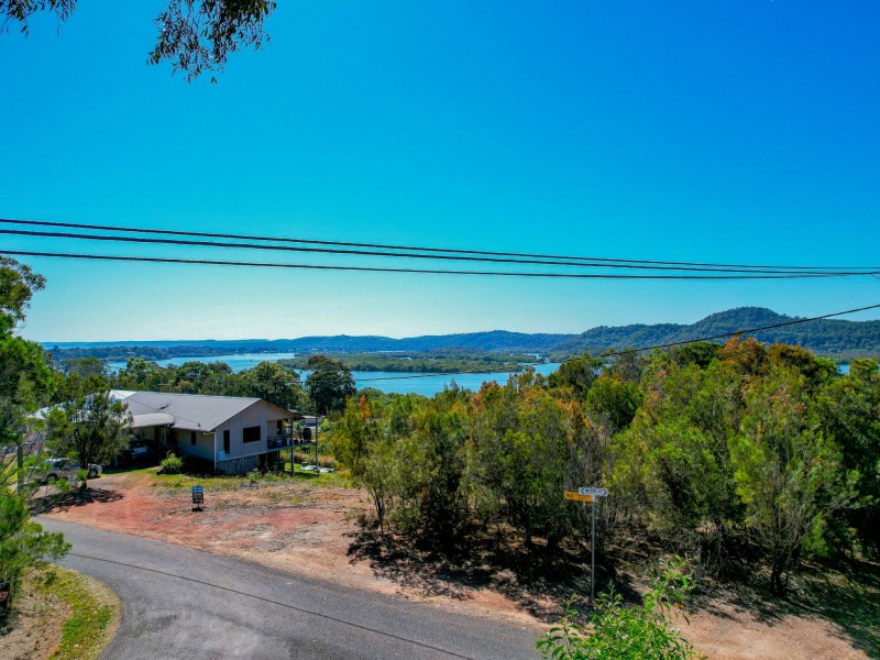 6 Opal Court, Russell Island QLD 4184