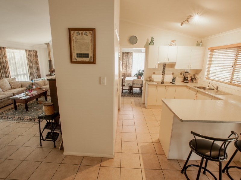 39 Magnolia Street, Russell Island QLD 4184