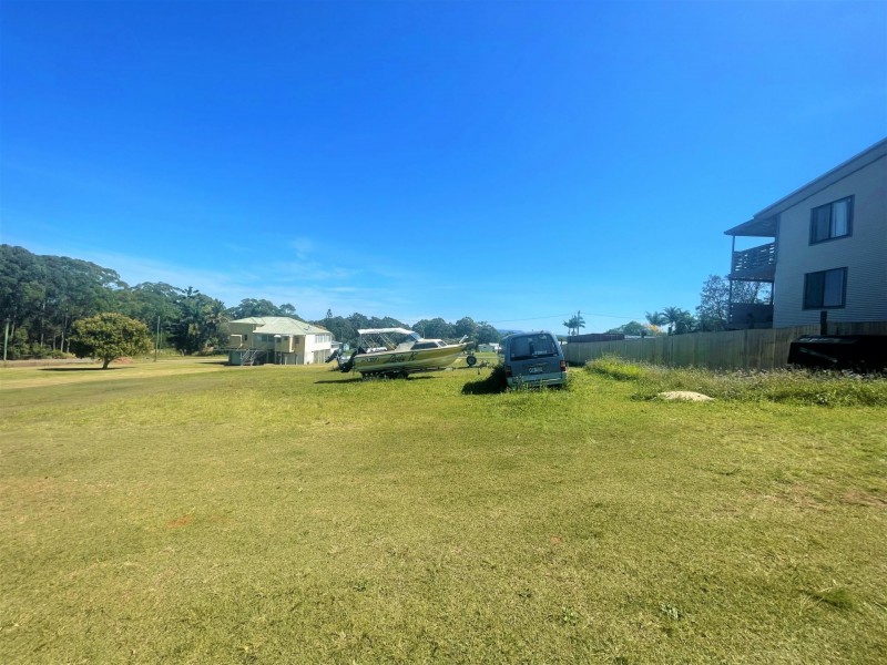8 Dahlia St, Russell Island QLD 4184