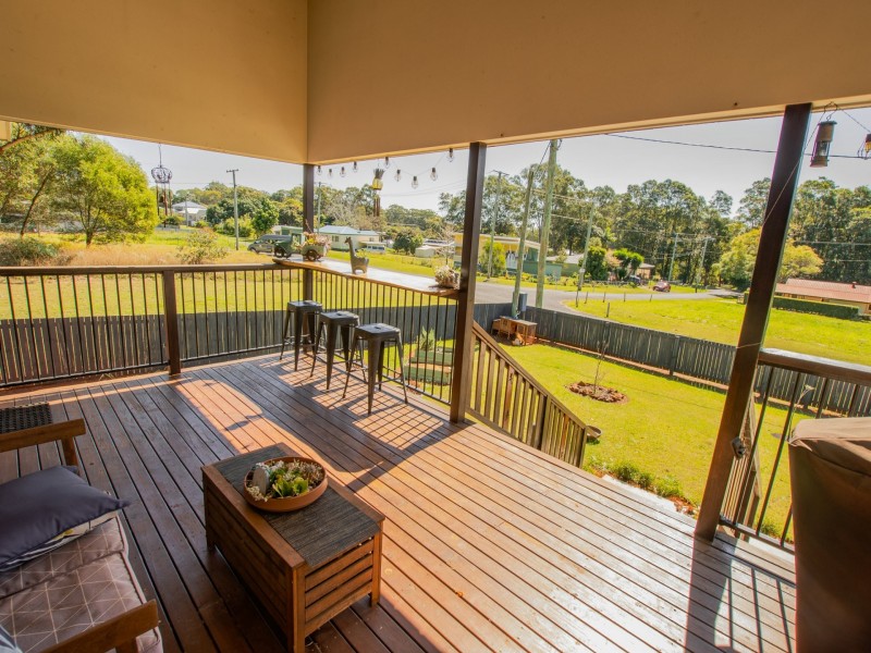 46 Laurel St, Russell Island QLD 4184