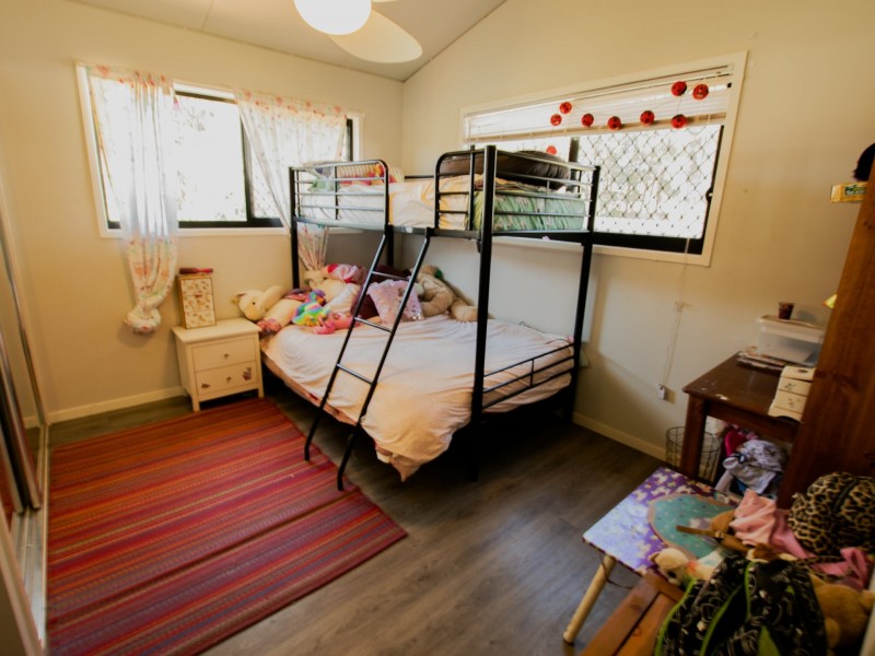 46 Laurel St, Russell Island QLD 4184