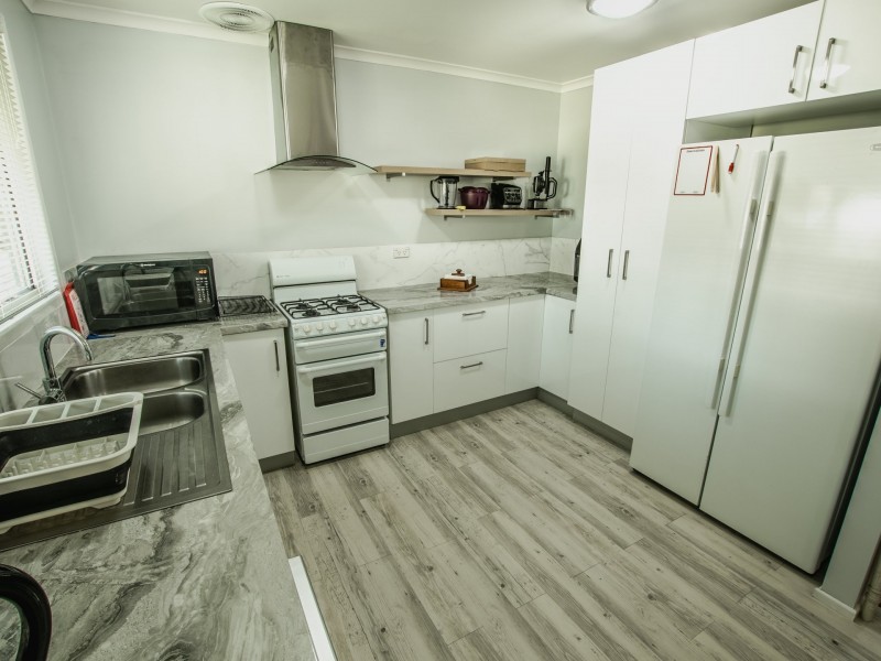 18 Bilbungra St, Russell Island QLD 4184