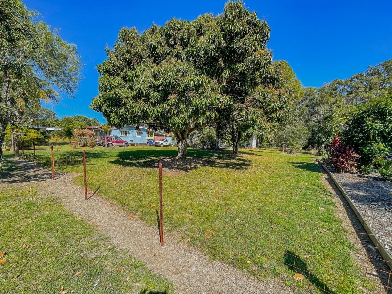 13 Wilma Cres, Russell Island QLD 4184