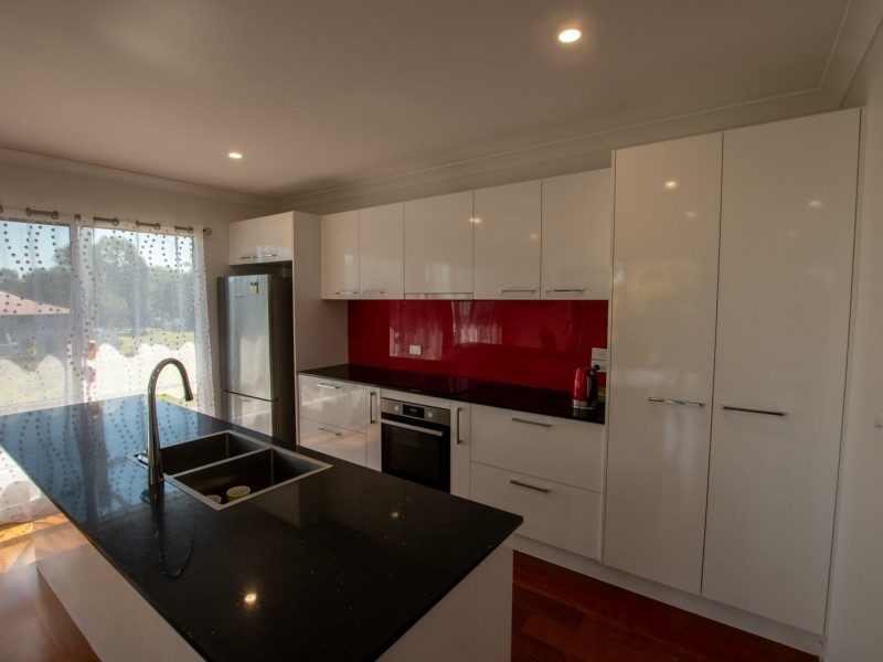 20 Mark Road, Russell Island QLD 4184