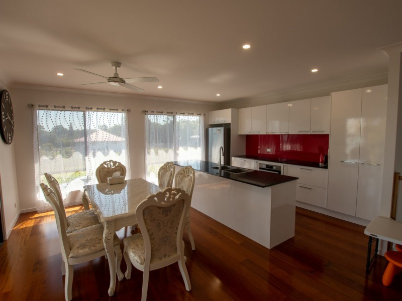 20 Mark Road, Russell Island QLD 4184