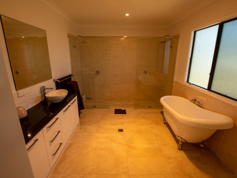 20 Mark Road, Russell Island QLD 4184