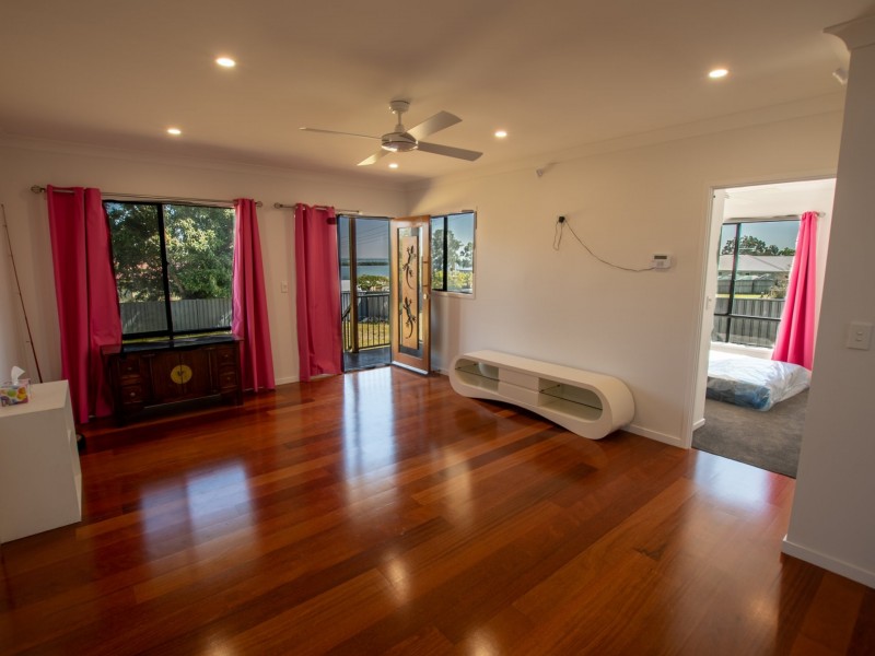 20 Mark Road, Russell Island QLD 4184