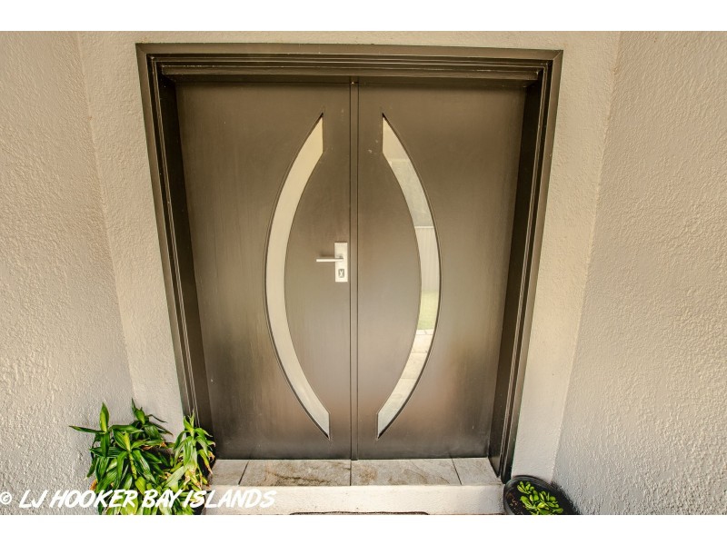 12 Tulip Street, Russell Island QLD 4184