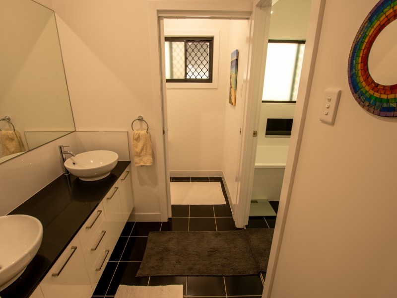 9 Canaipa Ridge Road, Russell Island QLD 4184