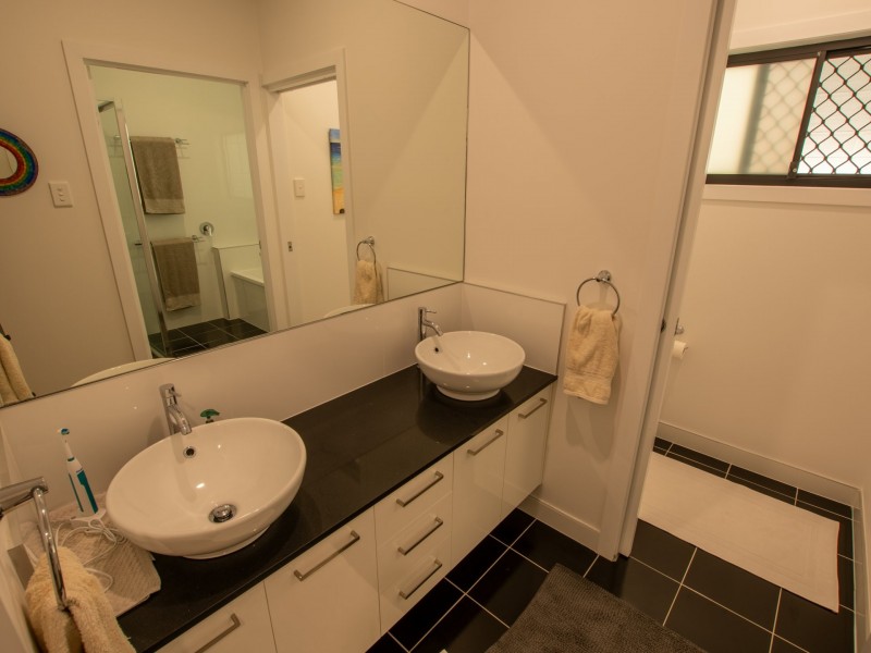 9 Canaipa Ridge Road, Russell Island QLD 4184