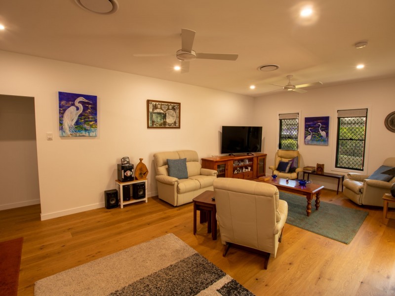 9 Canaipa Ridge Road, Russell Island QLD 4184