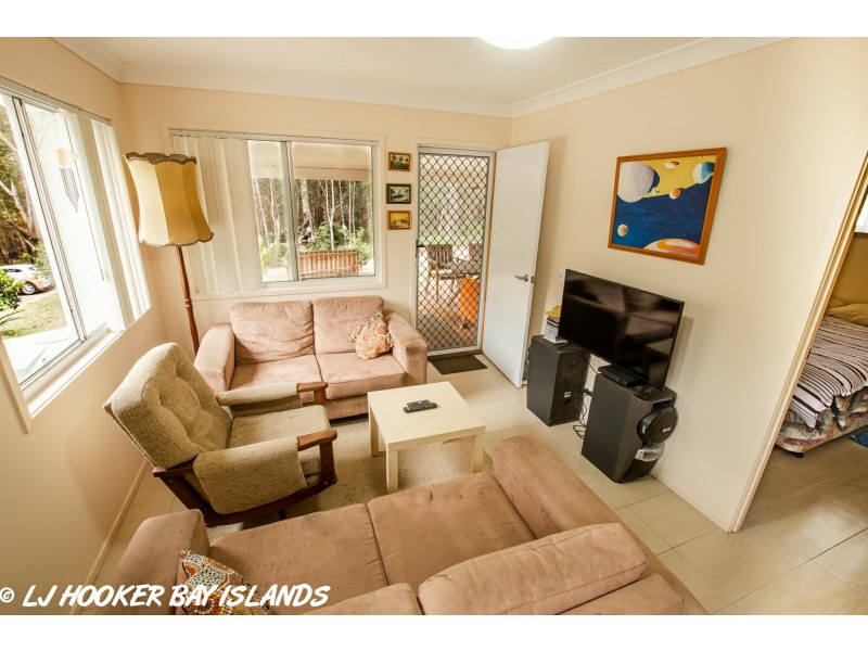 16 Azalea Street, Russell Island QLD 4184