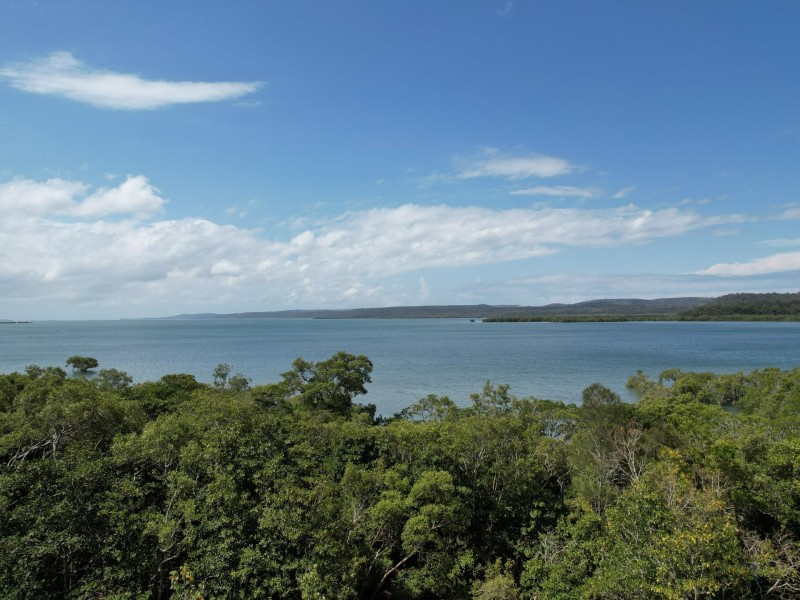 15 Bay Dve, Russell Island QLD 4184