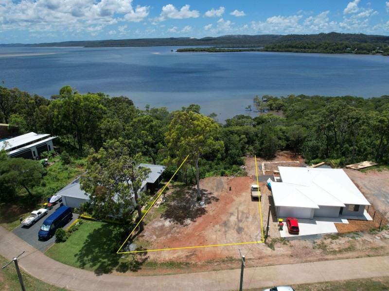 15 Bay Dve, Russell Island QLD 4184