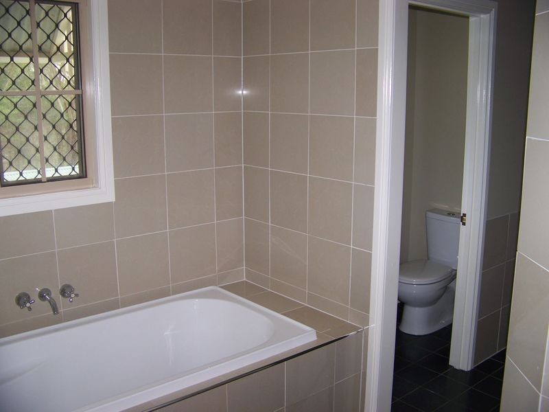 27 Oxley Ave, Russell Island QLD 4184