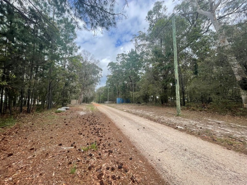 21 Burke Ave, Russell Island QLD 4184