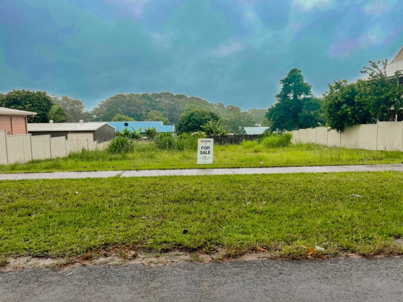 11 Jackson Road, Russell Island QLD 4184