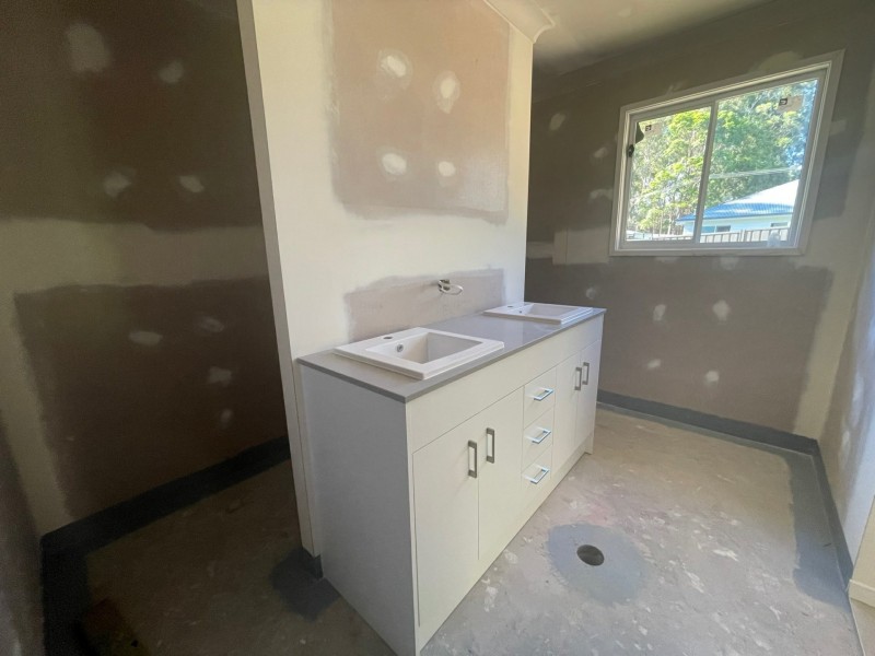 33 Rossi Avenue, Russell Island QLD 4184