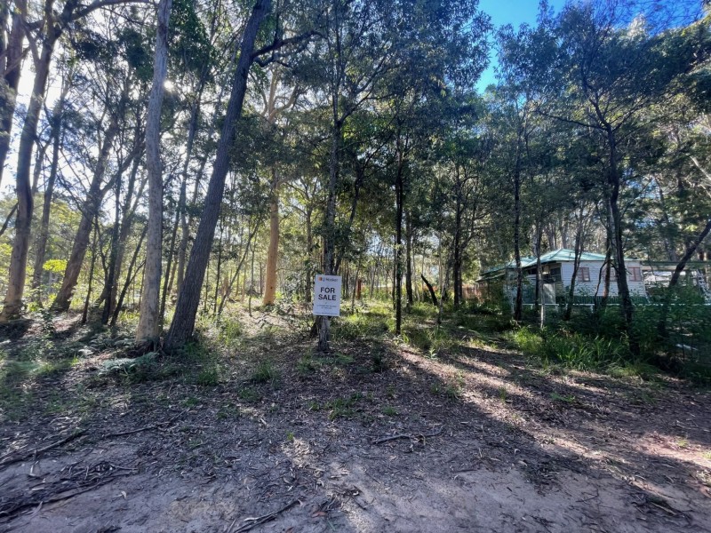 83 Woodlands Crct, Russell Island QLD 4184