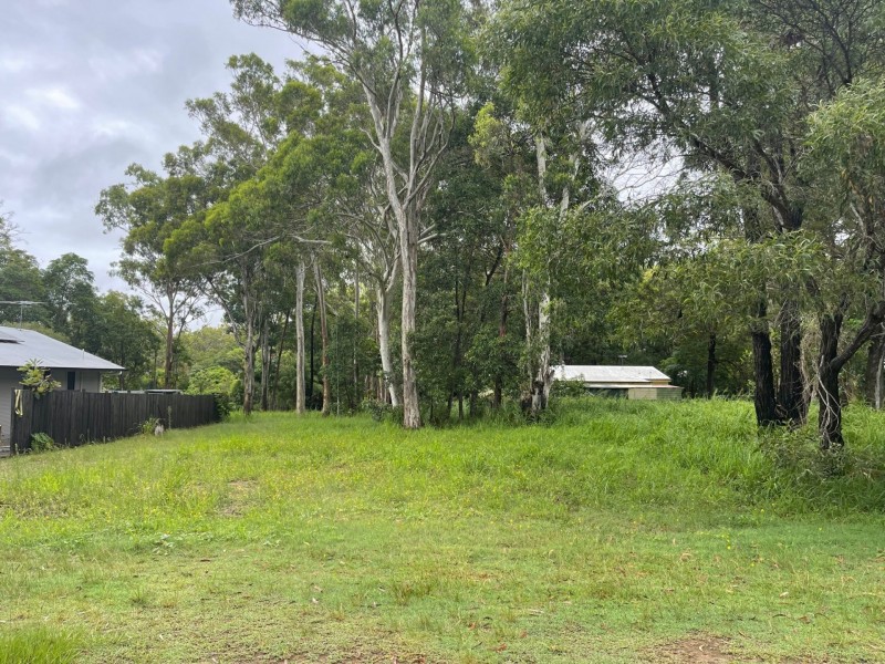 100 South End Rd, Russell Island QLD 4184
