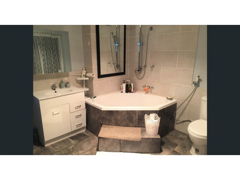 12 Tulip Street, Russell Island QLD 4184