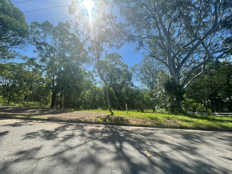 6 Paradise Ave, Russell Island QLD 4184