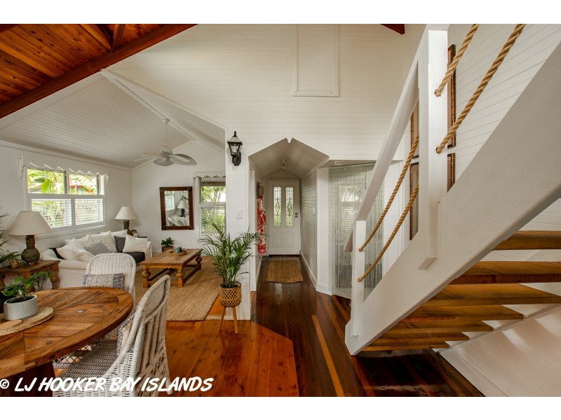 9 Panorama Avenue, Russell Island QLD 4184