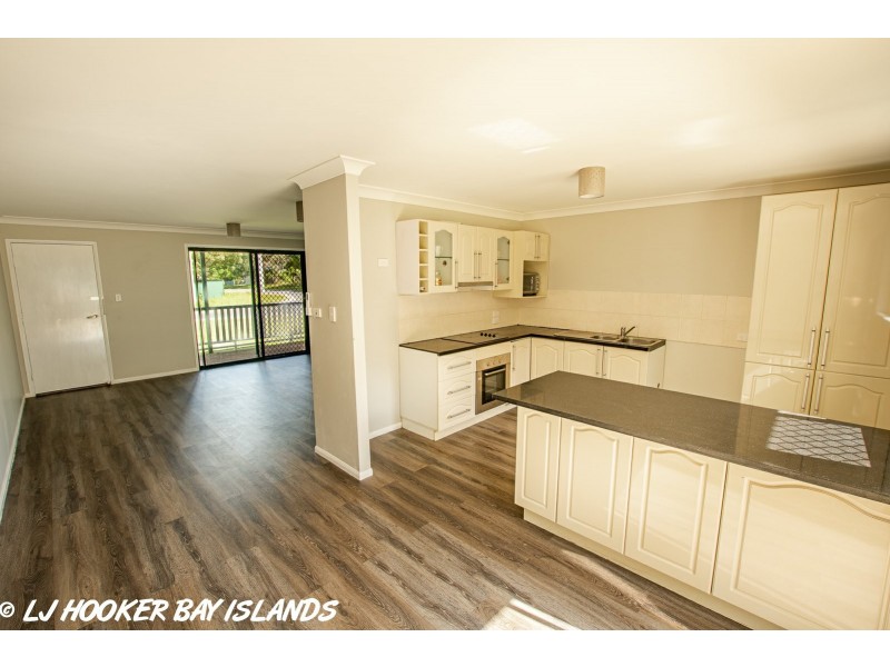 33 Sundown Road, Russell Island QLD 4184