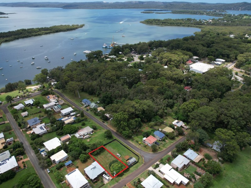 25 Cavendish Street, Russell Island QLD 4184