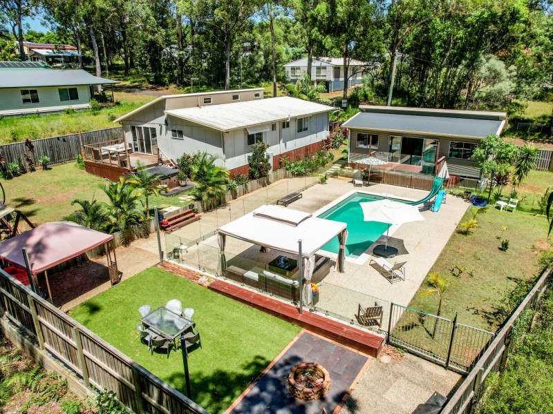 2-4 Illagona St, Russell Island QLD 4184