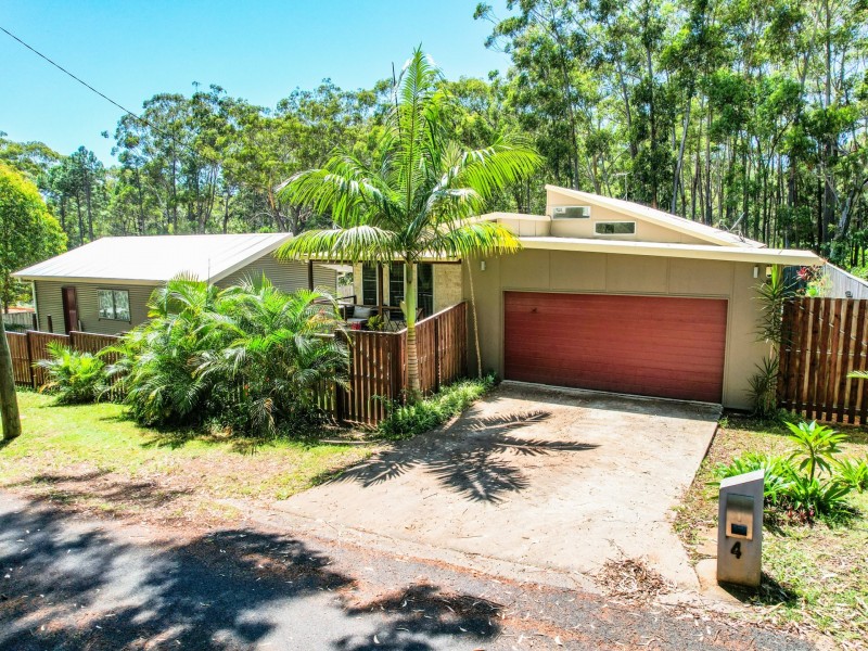 2-4 Illagona St, Russell Island QLD 4184