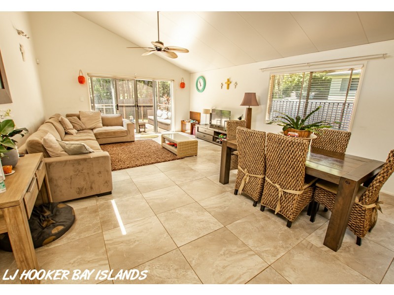 2-4 Illagona St, Russell Island QLD 4184