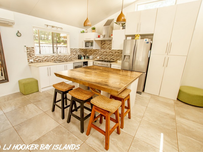 2-4 Illagona St, Russell Island QLD 4184