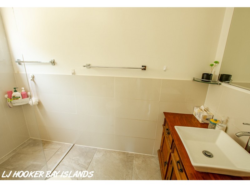 2-4 Illagona St, Russell Island QLD 4184