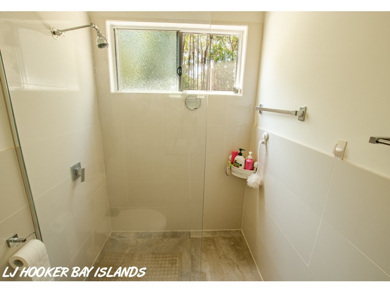 2-4 Illagona St, Russell Island QLD 4184