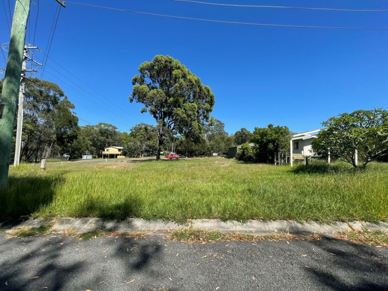 8 Jasper Street, Russell Island QLD 4184