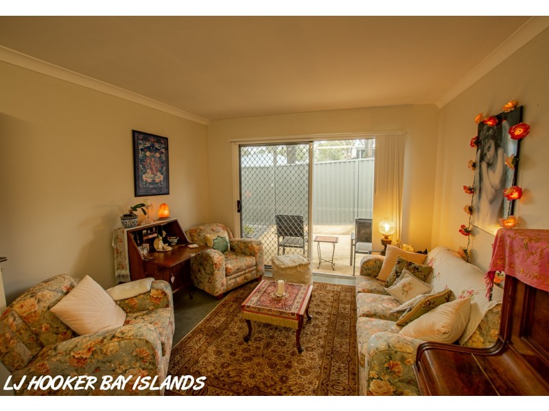 42 HIGHLAND, Russell Island QLD 4184