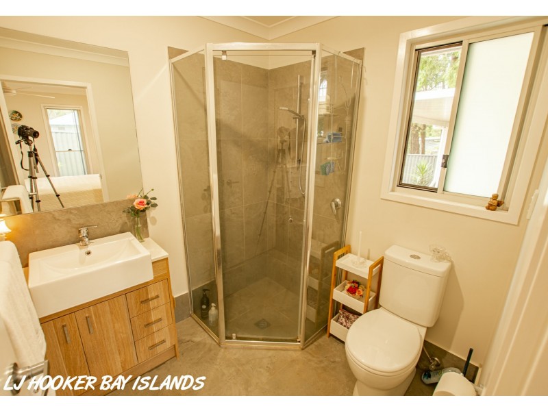 42 HIGHLAND, Russell Island QLD 4184