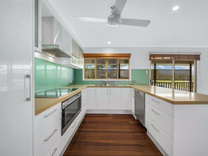 8 Aquarius Road, Russell Island QLD 4184