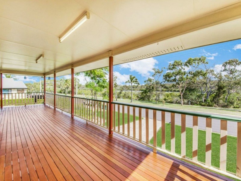 8 Aquarius Road, Russell Island QLD 4184