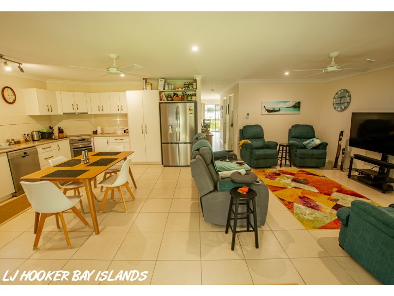 8 Aquarius Road, Russell Island QLD 4184