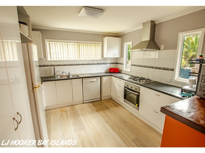 9 Douglas, Russell Island QLD 4184